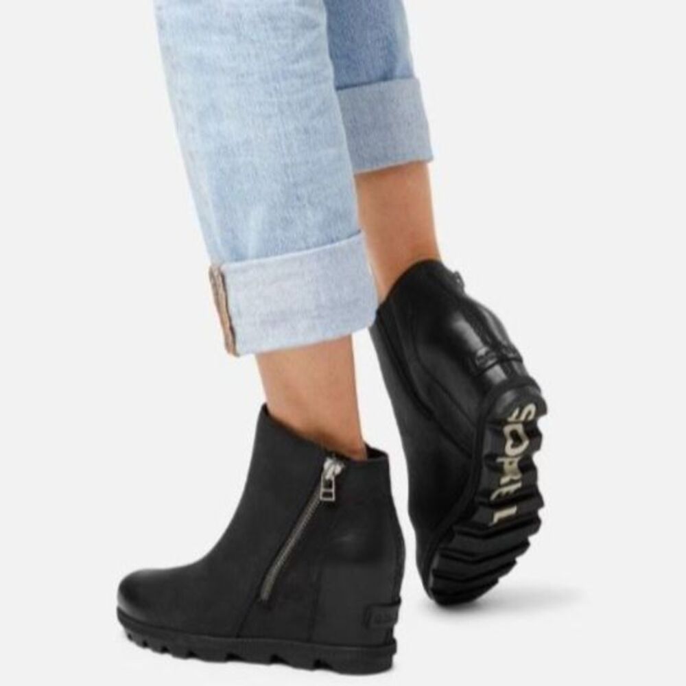 SOREL Joan Of Arctic Wedge II Zip Black Leather Booties Women's 6.5 NL3364